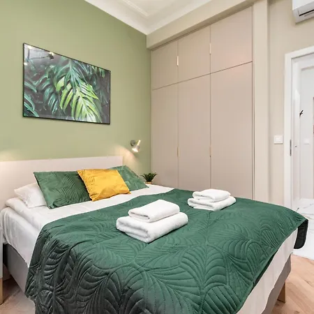 Aleje Jerozolimskie 42 By Homeprime