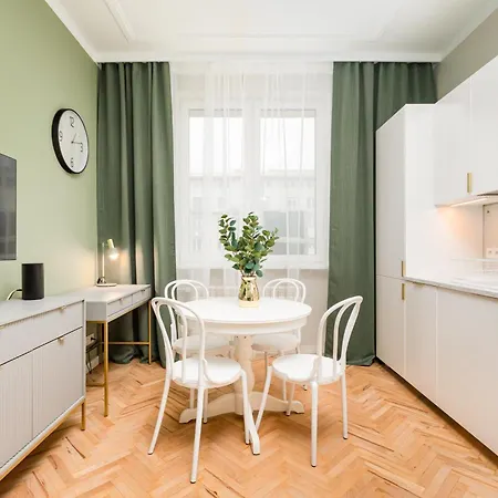 Aleje Jerozolimskie 42 By Homeprime